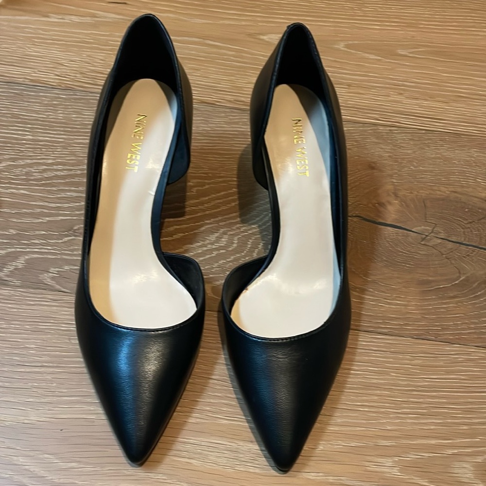EUC (may be new) Nine West size 7 Shealyno Pumps